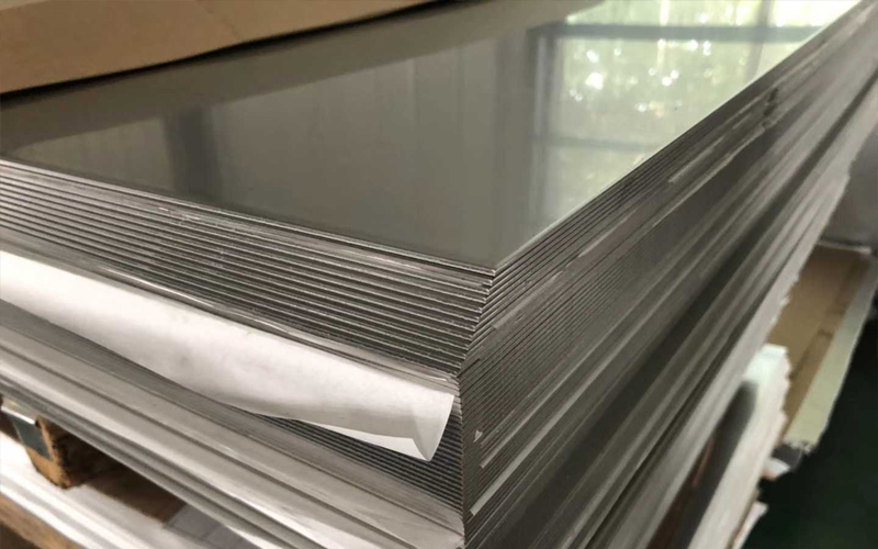 Duplex stainless steel plate