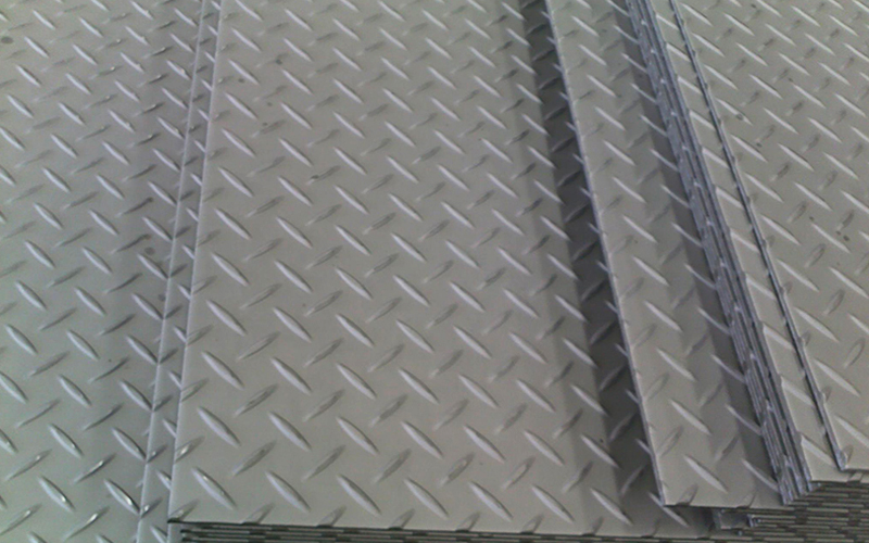 Stainless steel checkered plate
