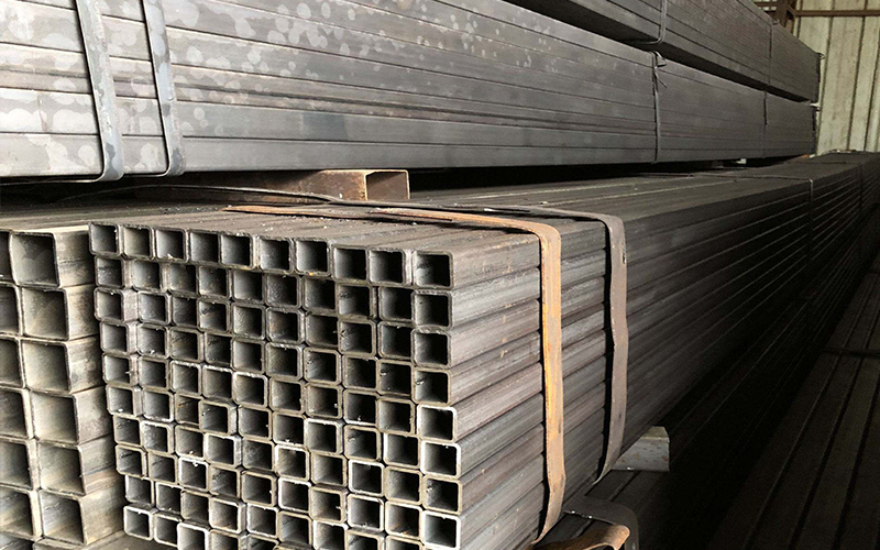 Carbon steel square pipe