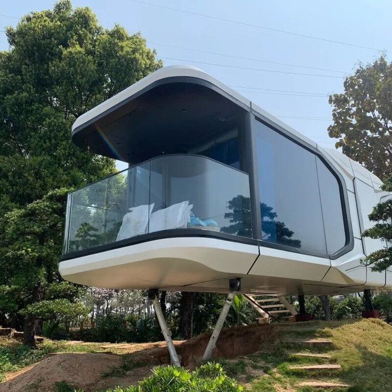 40ft Deluxe Space Capsule