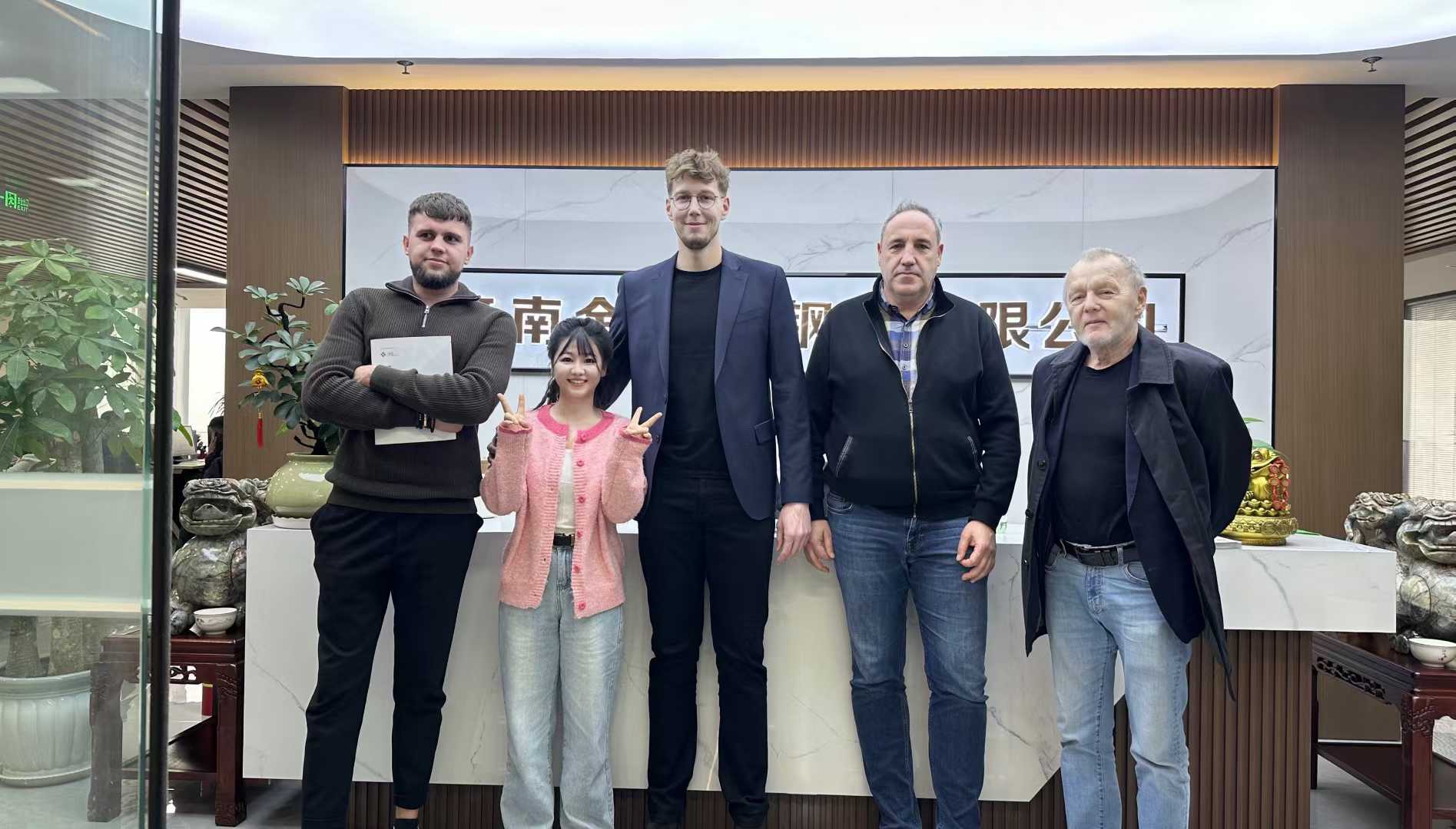 Deepening its European footprint, Polish clients visited and reached a consensus on cooperation.
