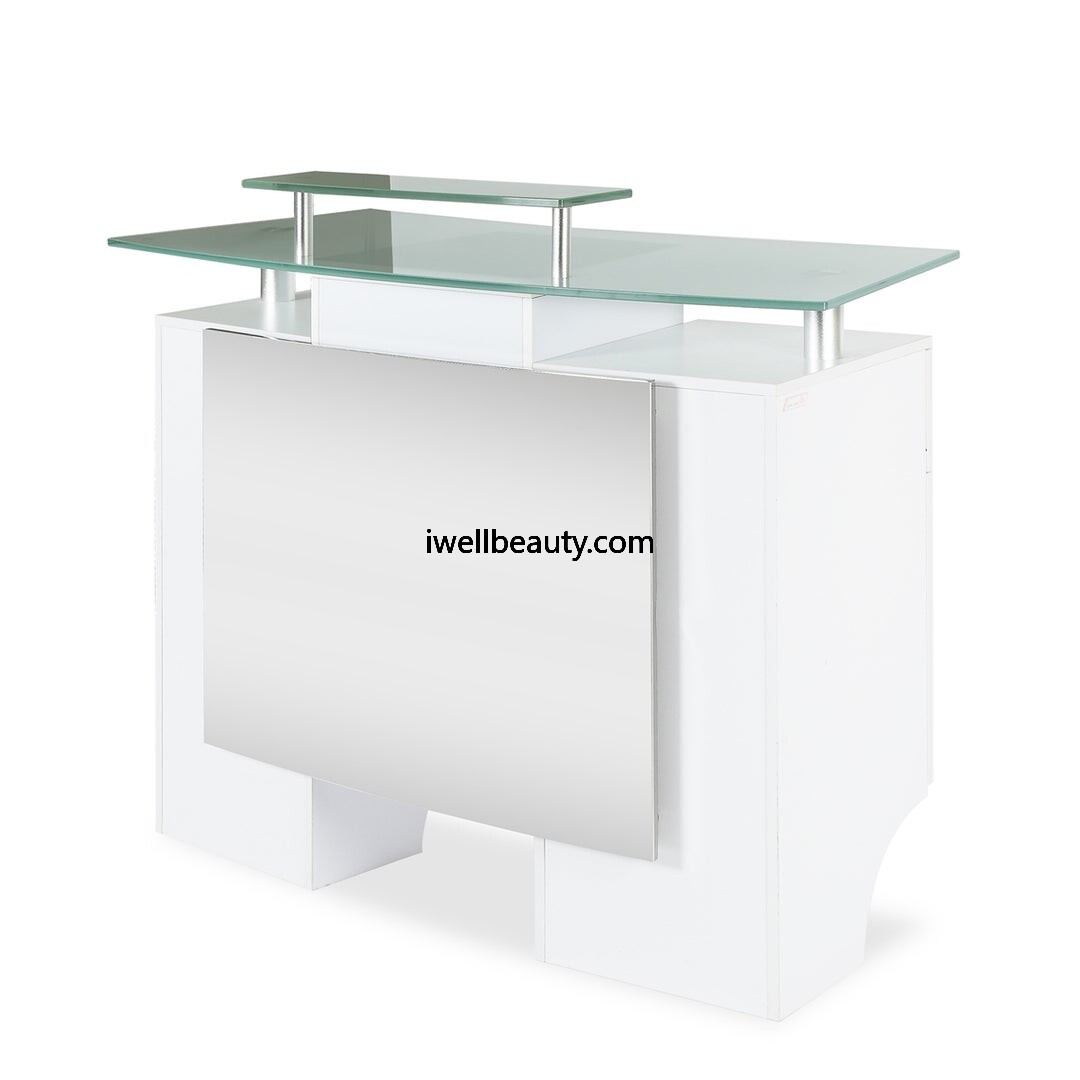 White  barber waiting area-MD-BW0069