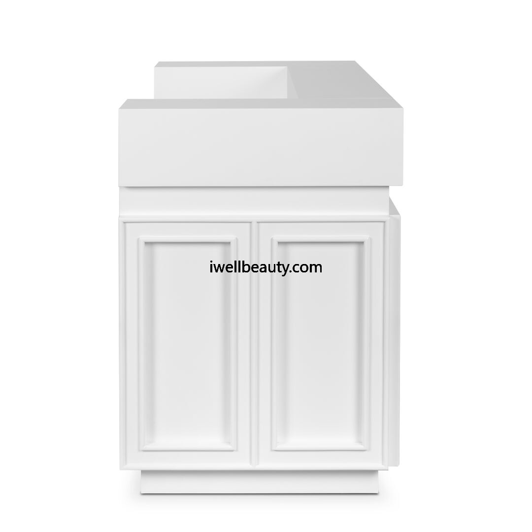 White  barber waiting area-MD-BW0061