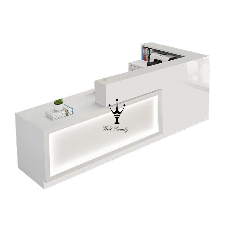 White barber waiting area-MD-BW0044