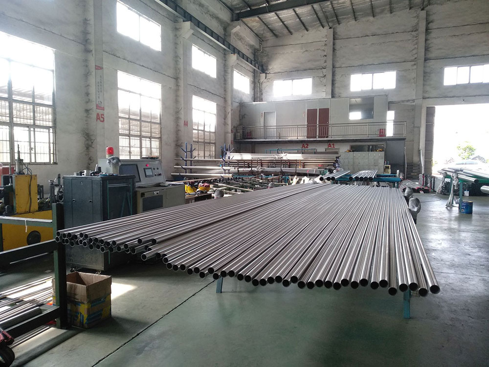 What are the characteristics of stainless steel