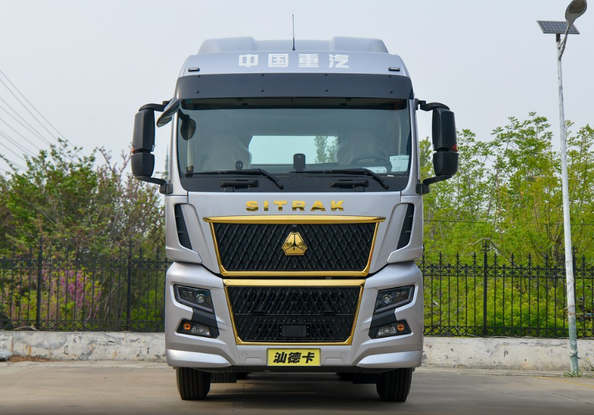 Тягач Sitrak C9H