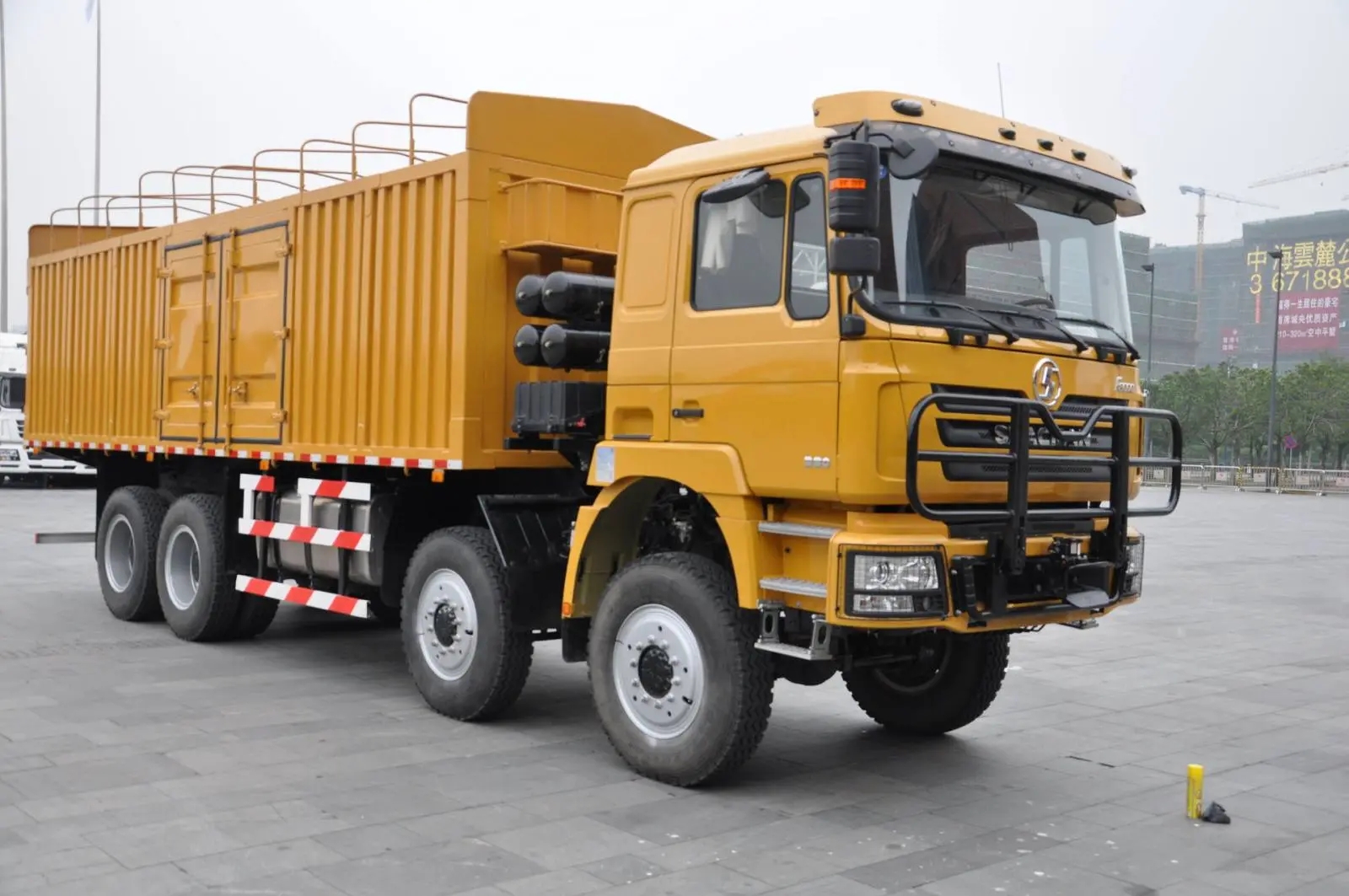 Грузовик Shacman F3000 8X8