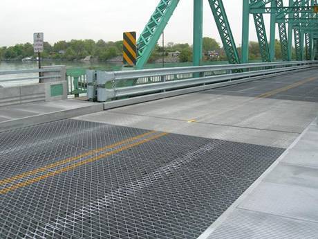 10 key benefits of hot-dip galvanized steel grating providing complete coverage and protection of the steel