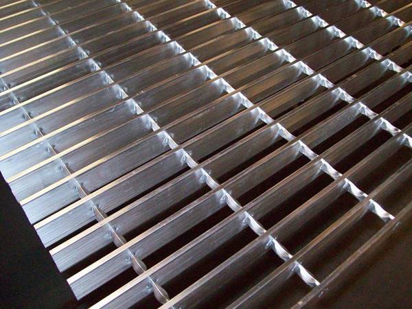 Swage-Locked Grating Swage-Locked Grating