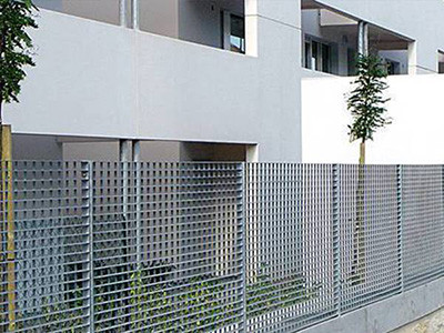 aluminum-grating-fence.jpg