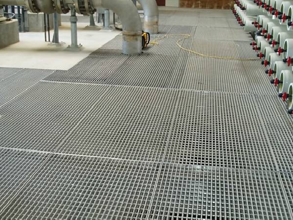 How pressure locked transverse bar trench grate embedded frames steel grid sheets can be manufactured 