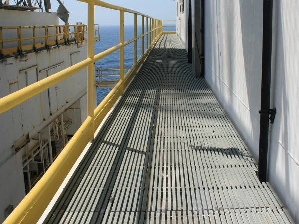 Aluminum gratings are used as platform walkways..jpg