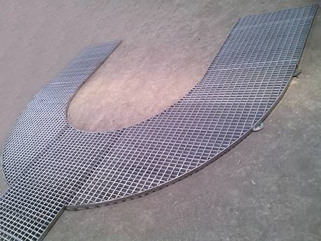 This is a U-shaped steel grating..jpg