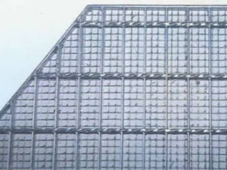 A compound steel grating that steel grating as floor and in the bottom welded steel mesh..jpg