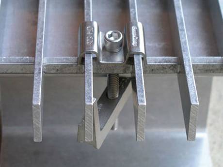 This is a saddle clip in steel grating..jpg
