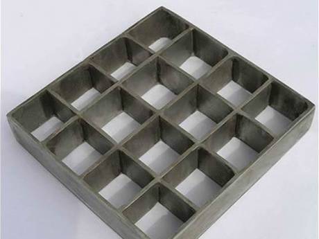 A plug grating in the picture..jpg