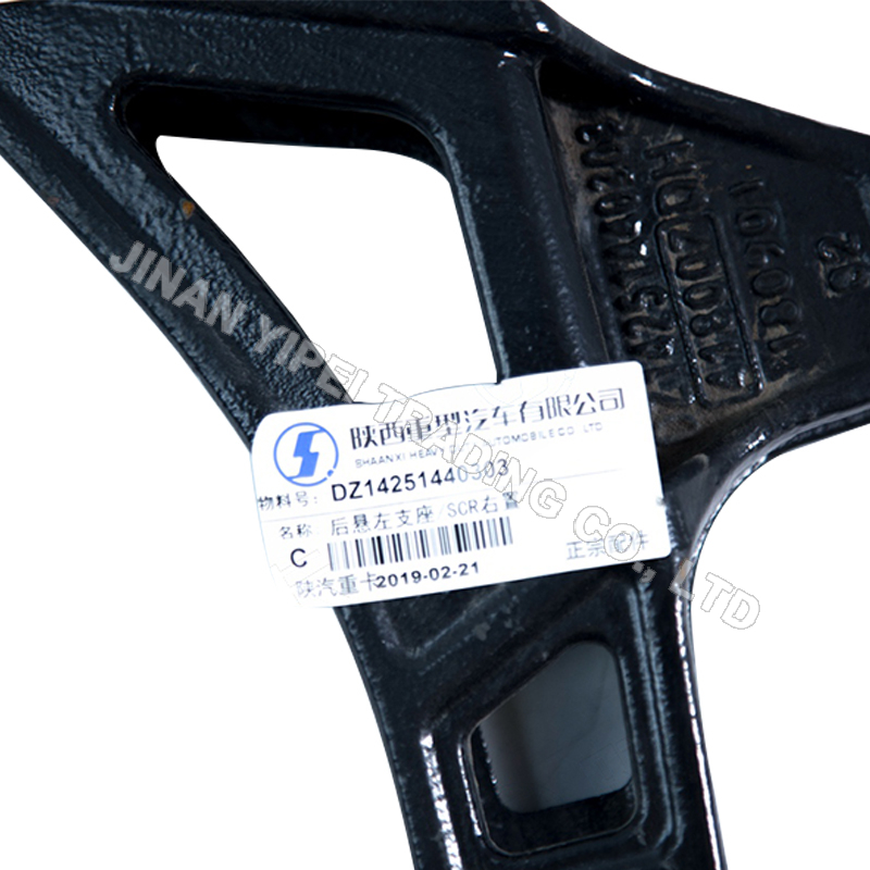DZ14251440303 Support gauche de suspension arrière SCR droite SHACMAN