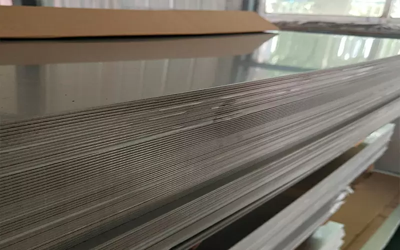 Stainless steel plate