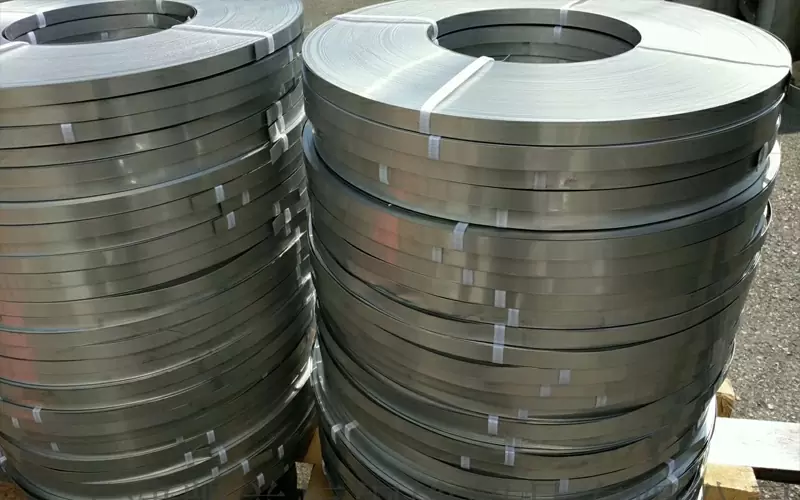 Stainless steel strip