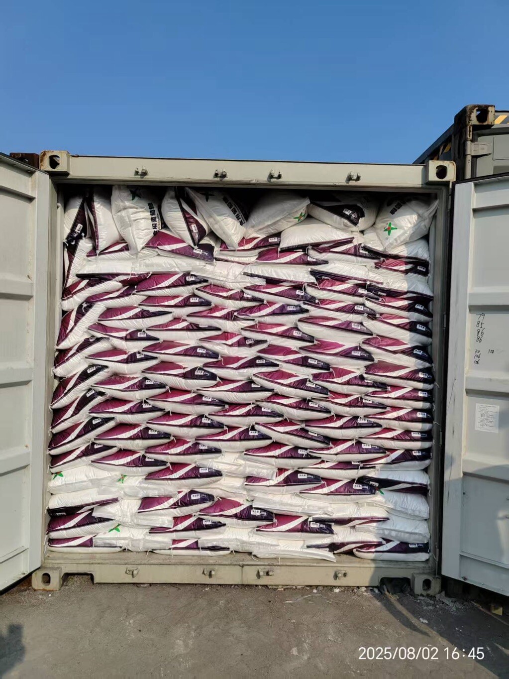 Uses and effects of food-grade dextrose monohydrate