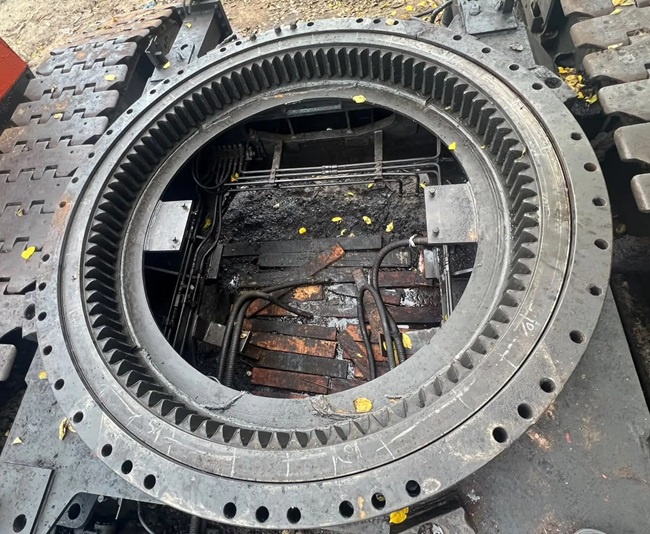Crane Hitachi KH300-1 Bearing Swing Circle