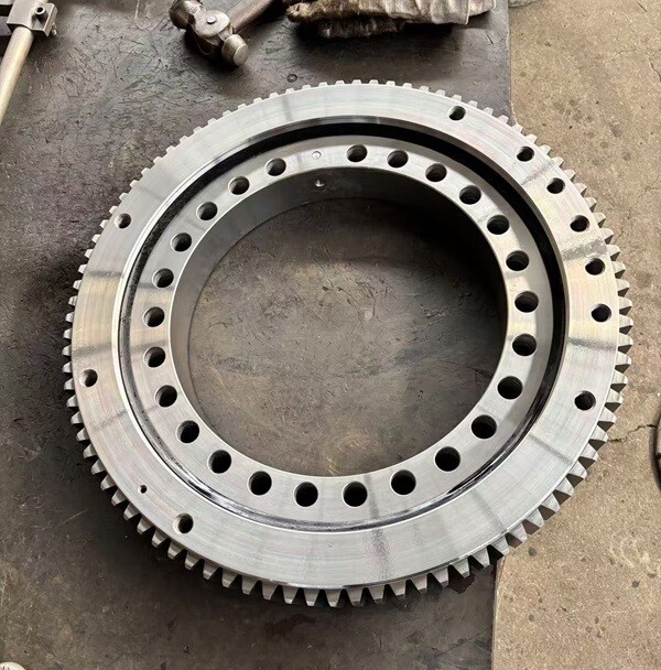 Tadano z500 slewing gear slewing ring bearing