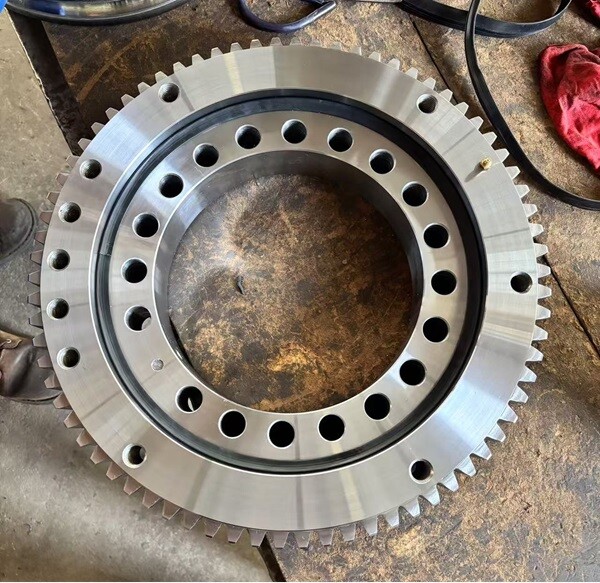 Tadano FX360  41102210310 Roballo 61M3868.007.205 slewing bearing