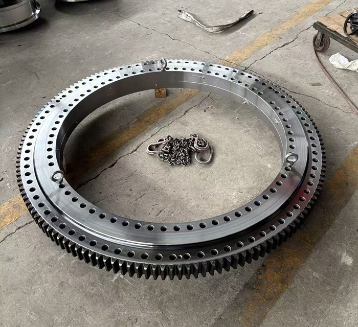 Demag AC80 AC205  150 teeth special slewing bearing
