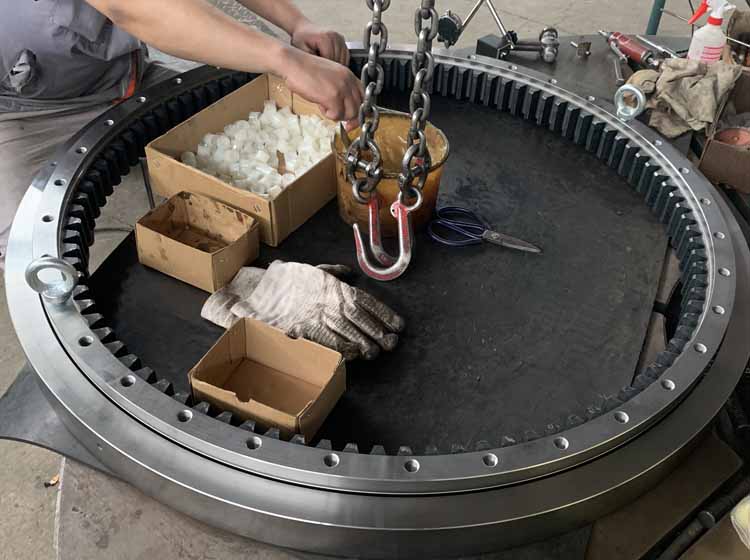 Kato HD400 excavator slewing ring swing bearing