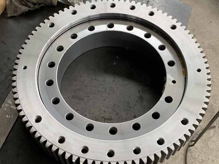 scs334 soosan telescopic crane slewing bearing