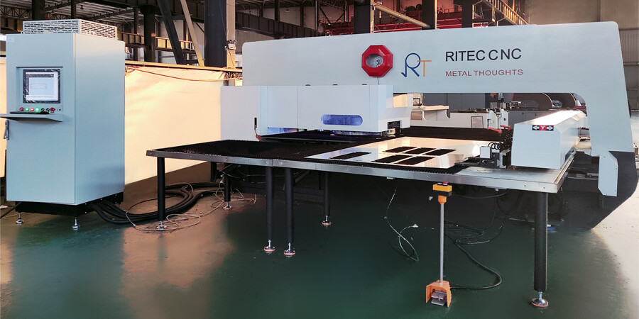 CNC servo turret  punch press.jpg