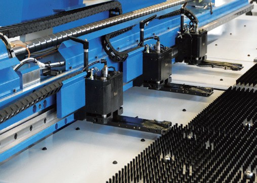 Automatic Repositioning Clamps
