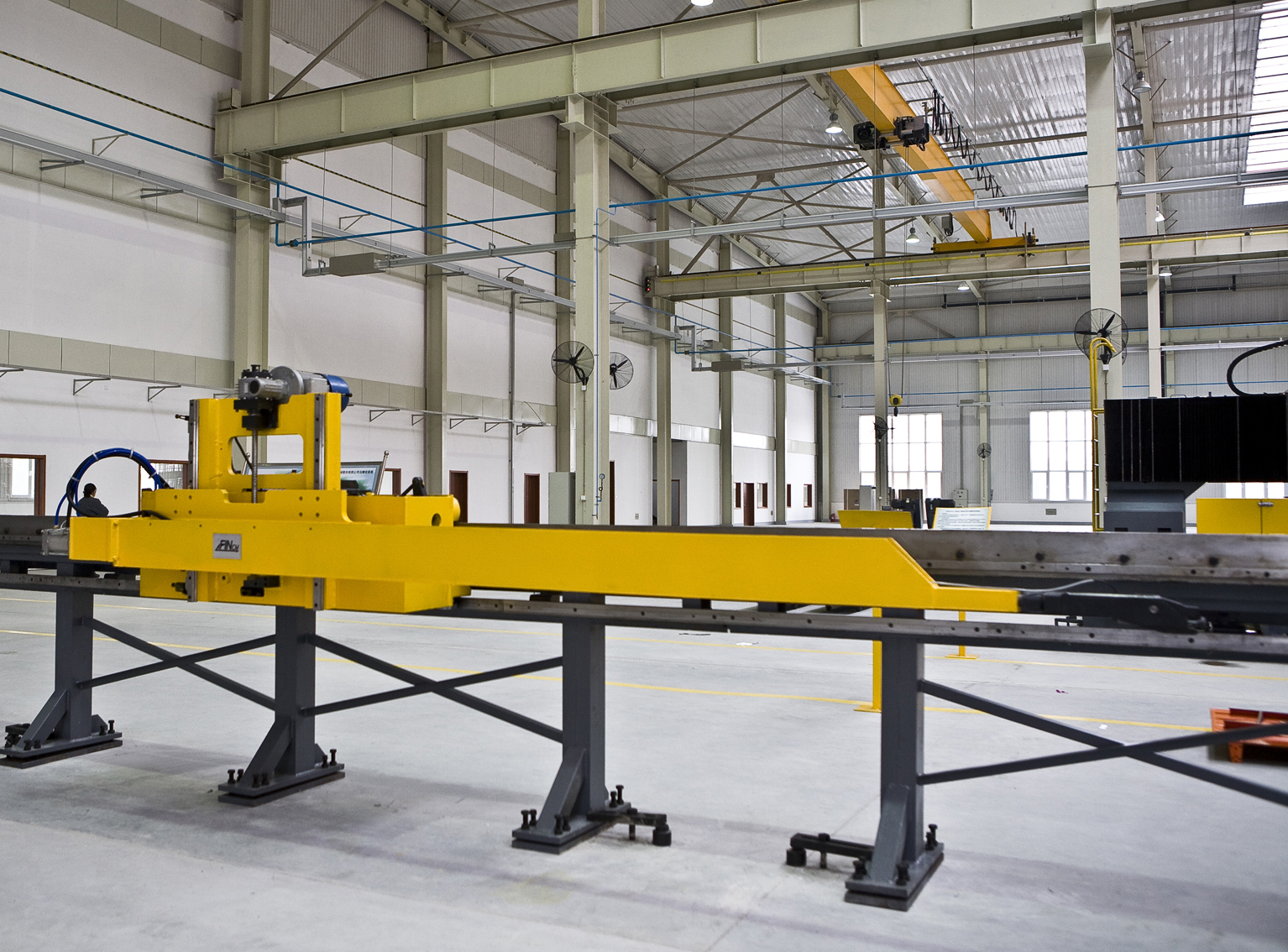 Ventajas de la perforadora de vigas con carro CNC