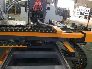 Punzonadora hidráulica de placa de conexión CNC Ritec HD1280