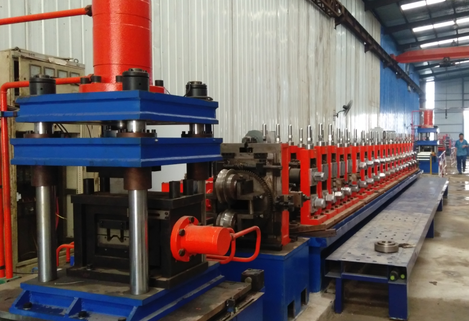 Columna de estante (viga, placa posterior, laminado) Máquina perfiladora automática de rollos de producto conformadora de doblado en frío