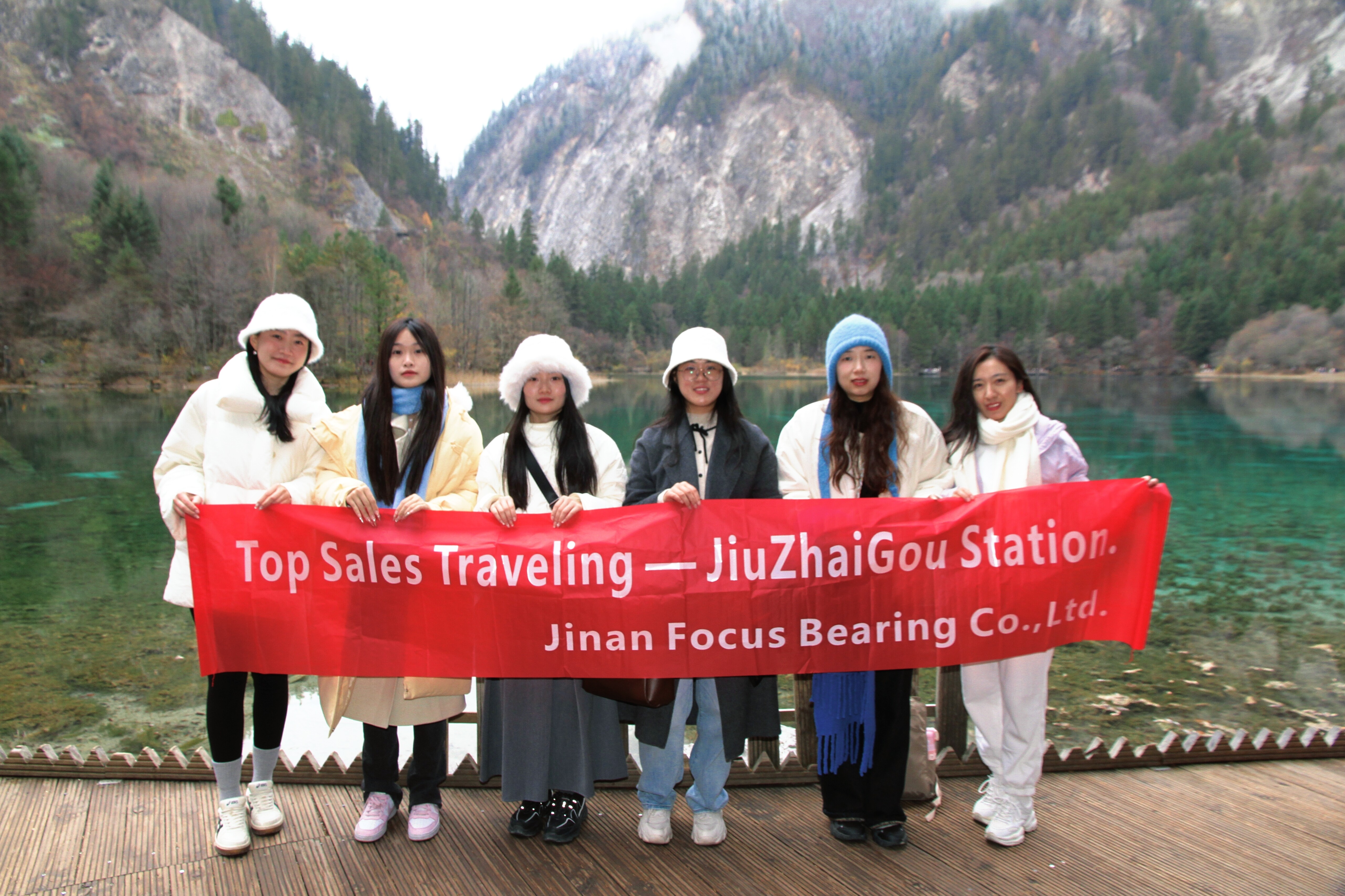 Jinan Focus Bearing employees participated in a meaningful travel team-building activity