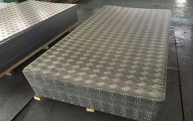 Aluminum checkered plate