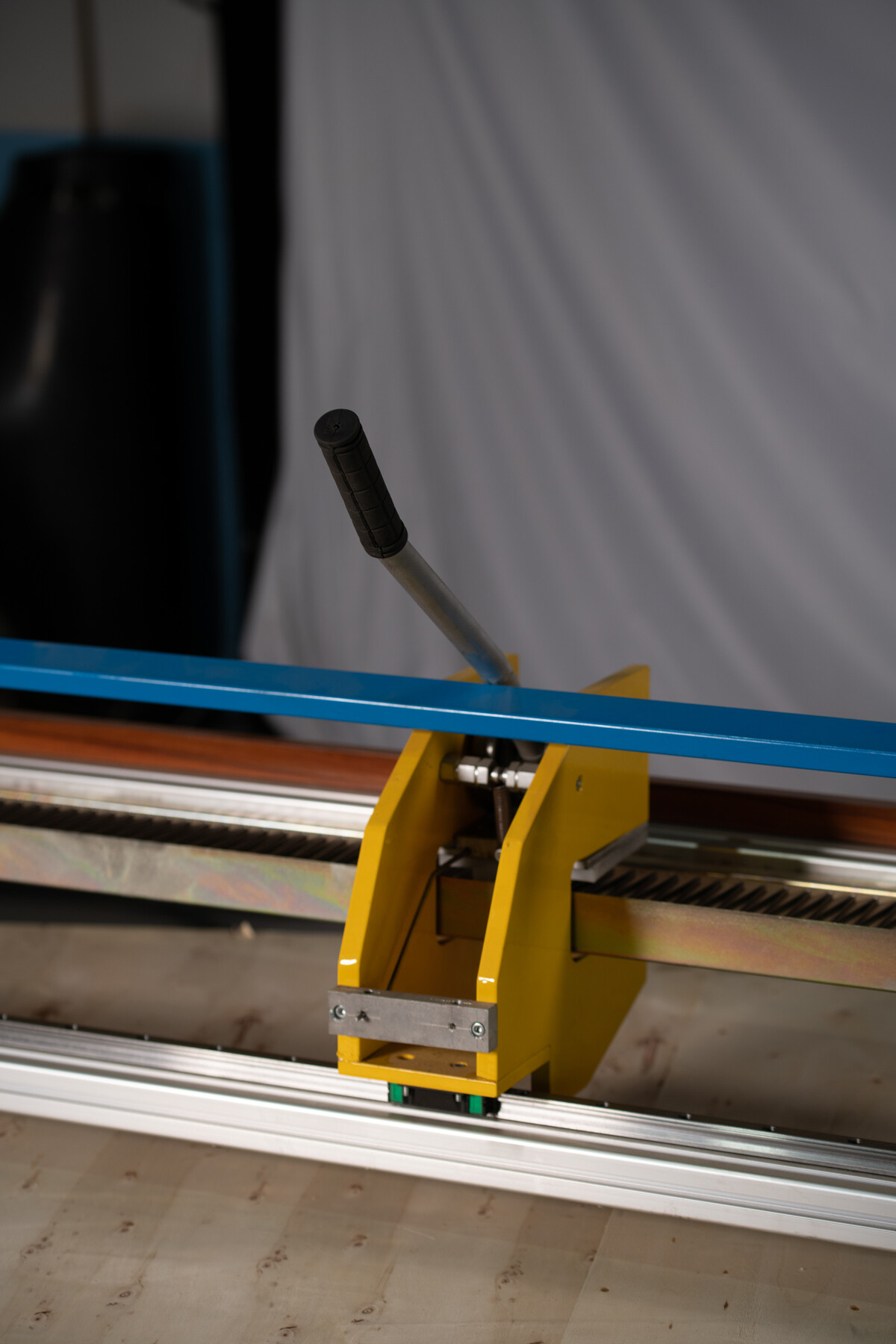 Manual Finger Punch Machine - MFP 900