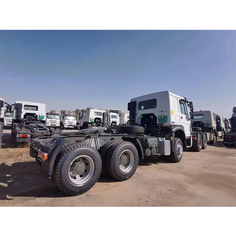 HOWO tractor truck 6x4