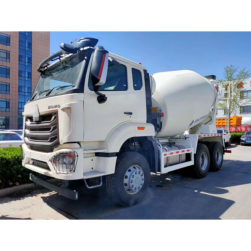 SINOTRUK HOWO N7 concrete mixer truck