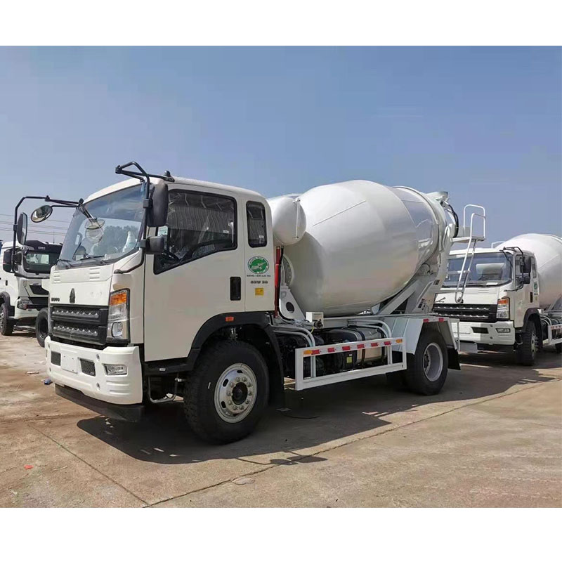 SINOTRUK light duty concrete mixer truck