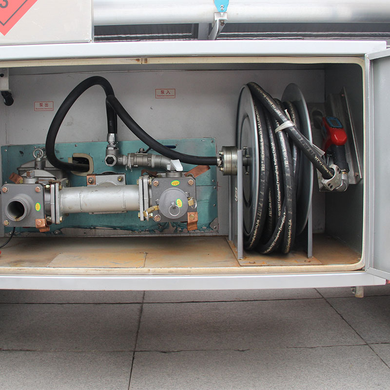 SHACMAN L3000 fuel tanker truck