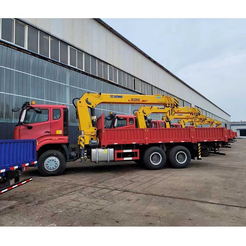 HOWO N7 cargo crane truck 6x4
