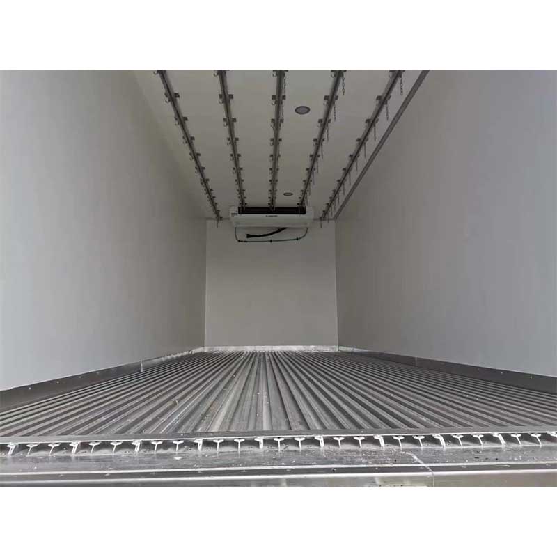 SINOTRUK HOWO light duty refrigerated truck