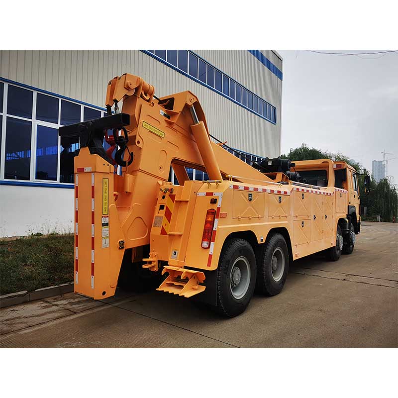 HOWO tow truck 8x4