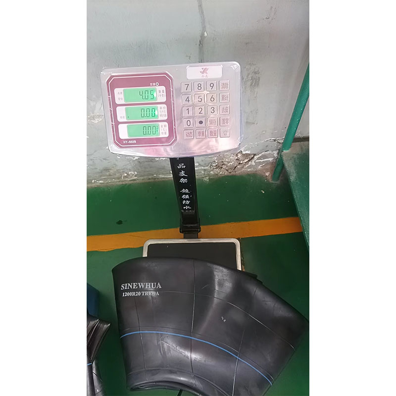 SINEWHUA truck inner tube 12.00R20