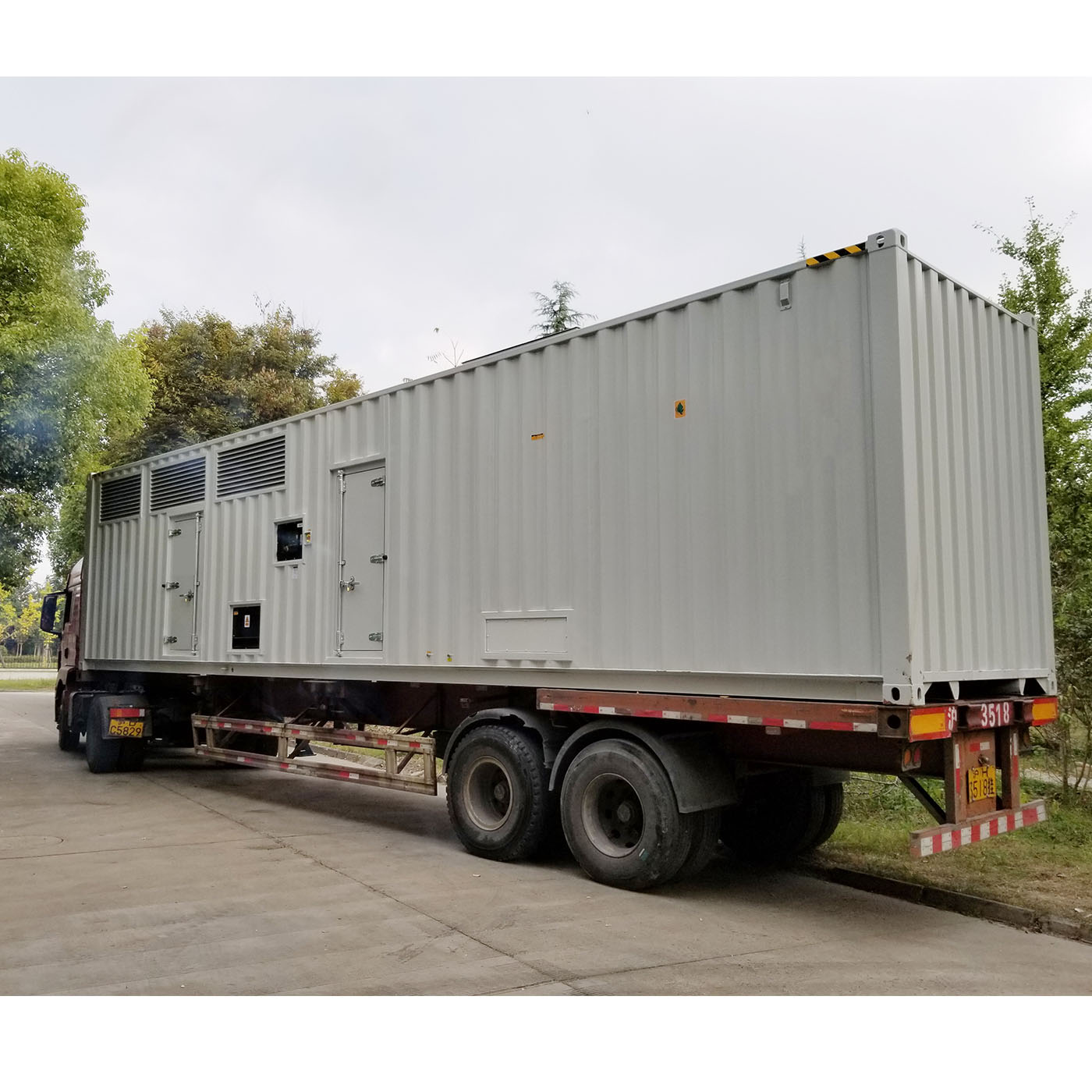 SINEWHUA  generator 1500KVA  CUMMINS engine