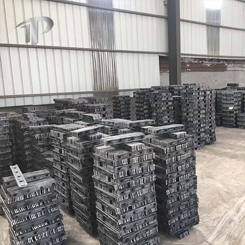 track connecting plate