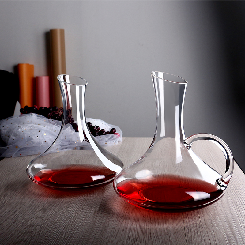 Carafe inclinable à trois points