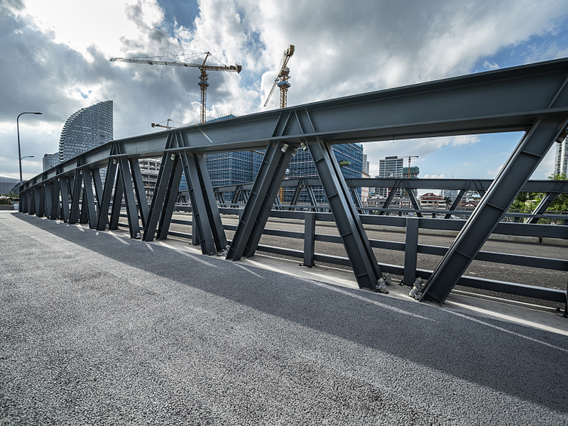 Alloy bridge
